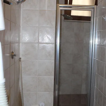 Albergo Ristorante Del Cacciatore 2*